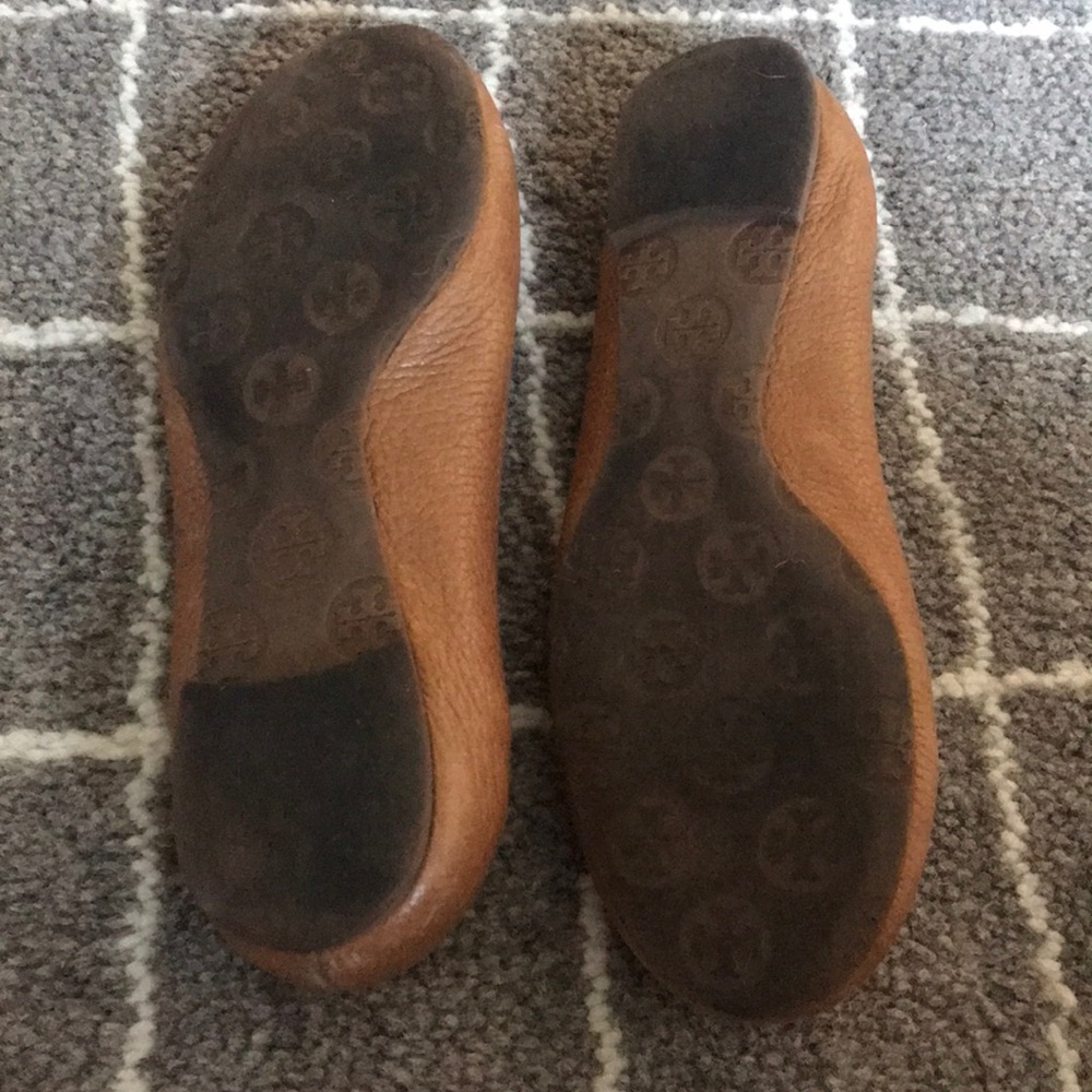 Tory Burch Classic Leather Logo Ballet Flat - Picture 4 of 4